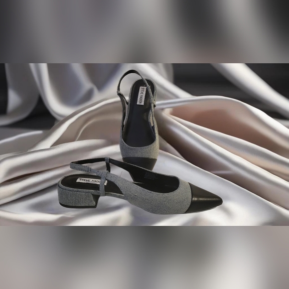 Steve Madden Coralyn Slingback pointed Toe Flat Denim with Black Tip. - Picture 2 of 4